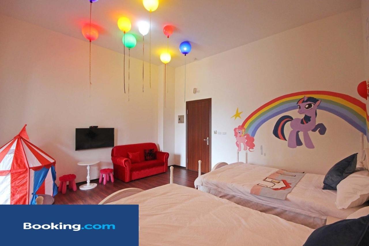 Moly Homestay Цзяосі Екстер'єр фото